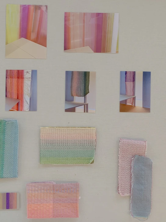 Textile designer Emma Kjær has explored how curtains can create a calm and dreamy atmosphere in an open-plan office at Kolding Library. The study is based on literature, interviews, and sensory experiences. In collaboration with Kolding Library and Kjellerup Væveri.