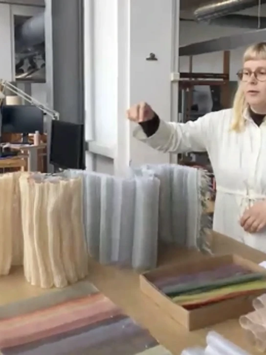 Marianne Nielsen, Anna Bruun Kristiansen and Karoline Lind Bøttern presented in a virtual tour DSKD’s weaving and knitting lab by presenting their Bachelor graduation projects.